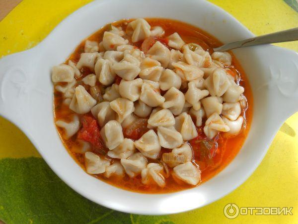 Турецкие пельмени (Manti) с нутом, приготовленные в духовке