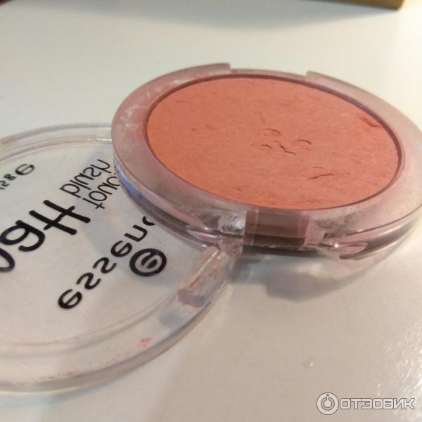 Румяна матовые Essence Matt touch blush фото