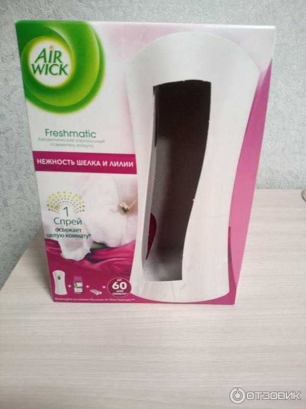 Упаковка освежителя Air Wick Freshmatic