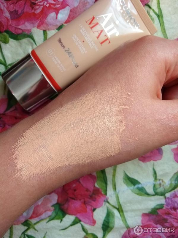 Тональный крем Bourjois Air Mat SPF 10 фото