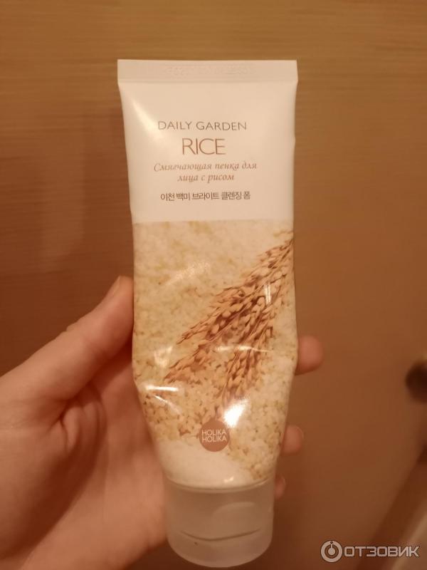 Очищающая пенка с растительными экстрактами Holika Holika Daily Garden Cleansing Foam New Rice фото