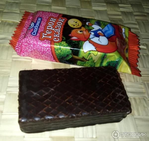 Отзыв о Конфеты Сладонеж "Герои сказок" Красивый фантик,обычные вафельные конфет