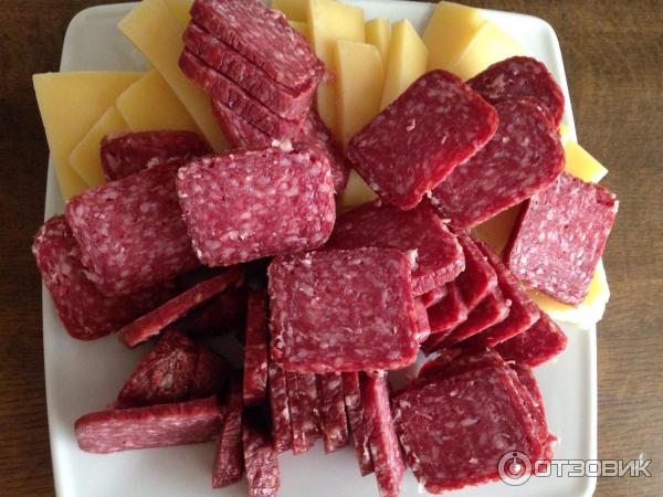 Прага колбасы. Сырокопченые колбасы Волгоградского мясокомбинаты. Колбаса Волгоградский мясокомбинат. Колбаса Пражская. Колбаса Анталия Волгоградский мясокомбинат