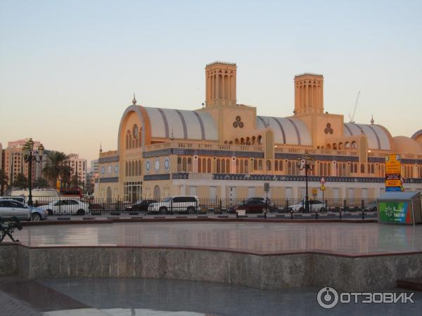 Тц паровозик. Паровозики в Шардже. Рынок паровозики в Шардже. Шарджа центр города паровозики. Золотой паровозик Шарджа.