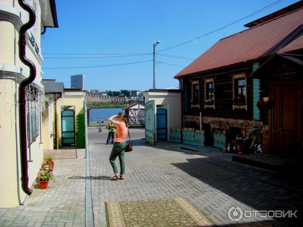 Внутренний двор, выводящий к озеру Нижний кабан