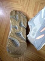 Кроссовки Adidas Yeezy Boost 700 фото