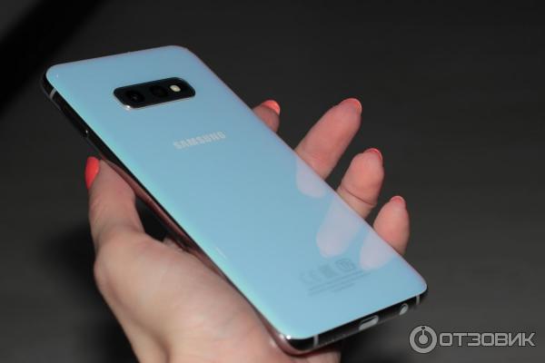 Смартфон Samsung Galaxy S10e фото