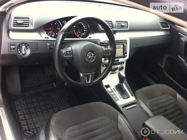 Автомобиль Volkswagen Passat B7 седан фото