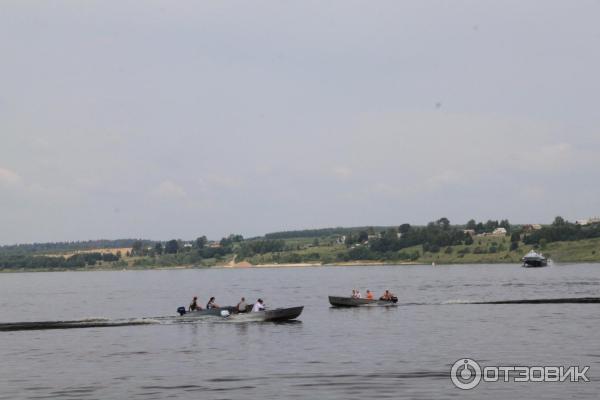 переправа на моторных лодках