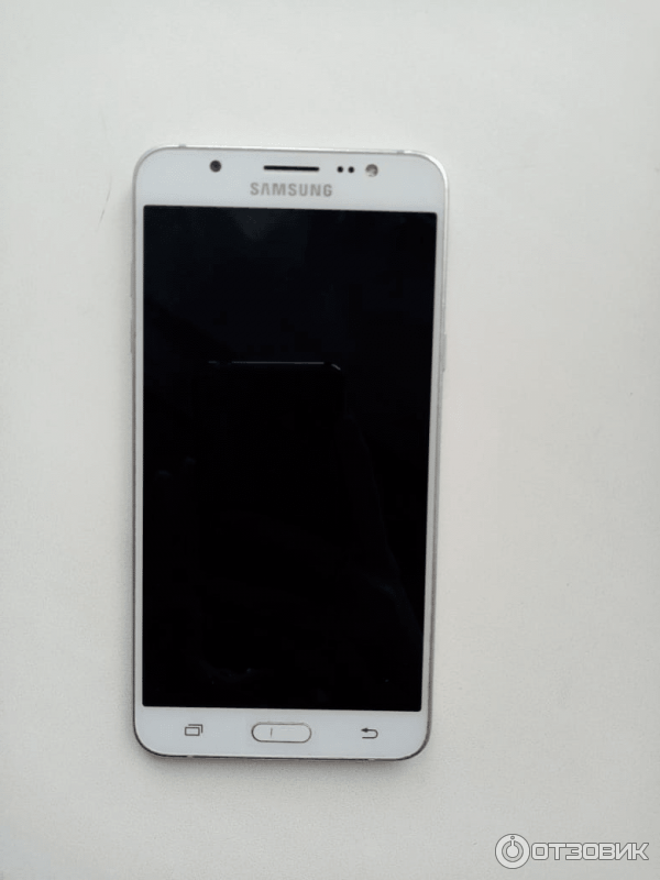 Смартфон Samsung Galaxy J7 (2016) фото