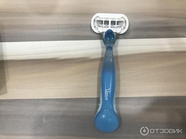 Бритвенный станок Gillette Venus фото