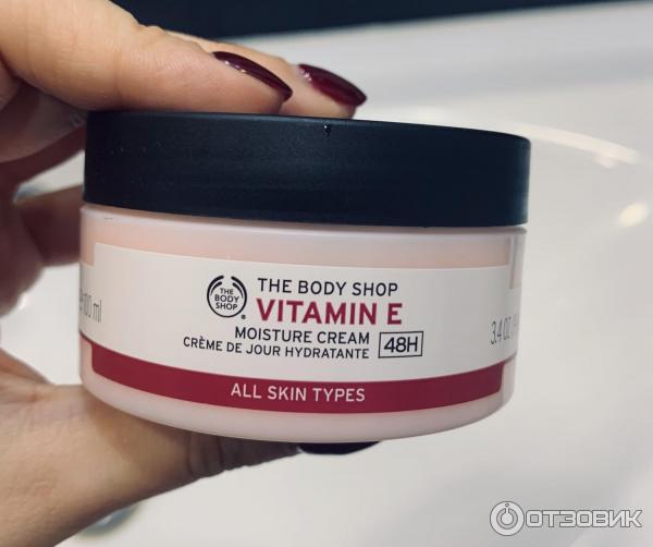 Крем для лица The Body Shop Vitamin E intense moisture cream фото