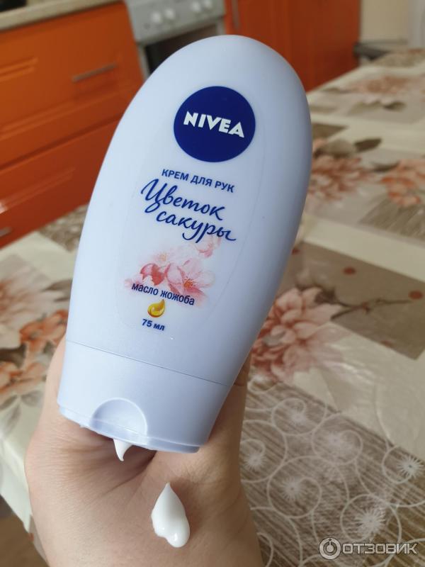 Крем для рук Nivea Цветок сакуры фото