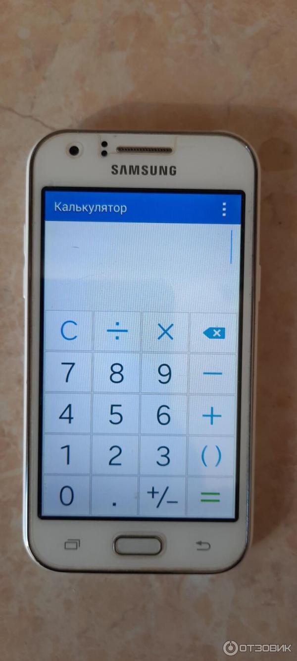 Смартфон Samsung Galaxy J1 фото