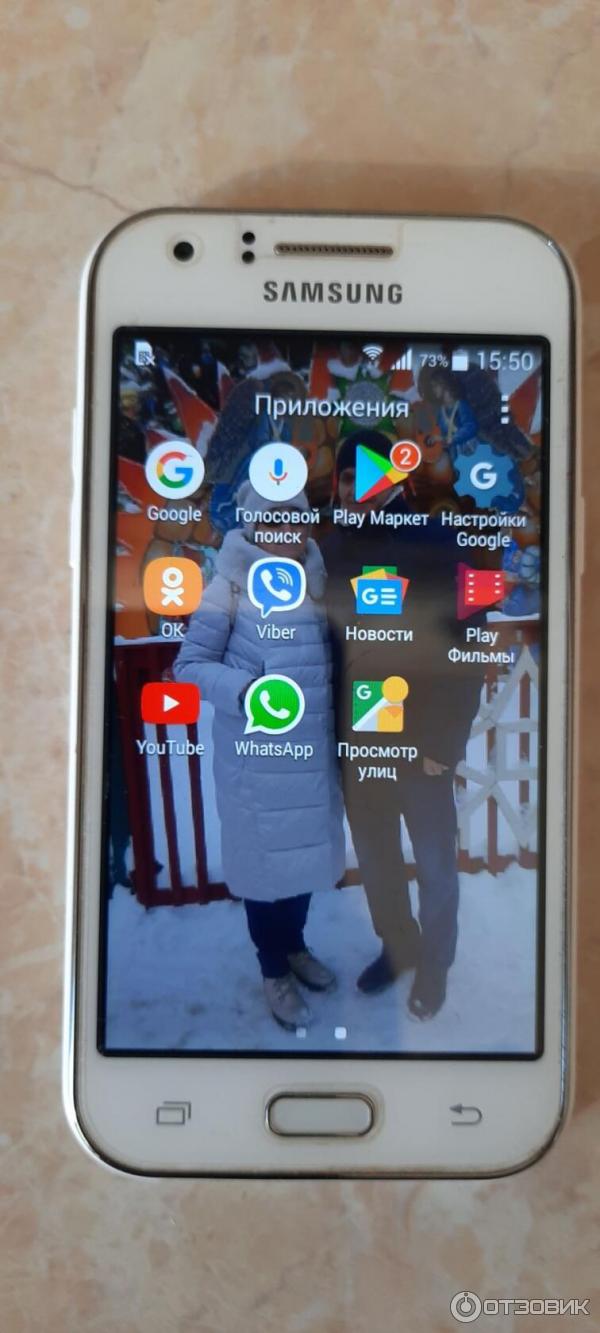 Смартфон Samsung Galaxy J1 фото