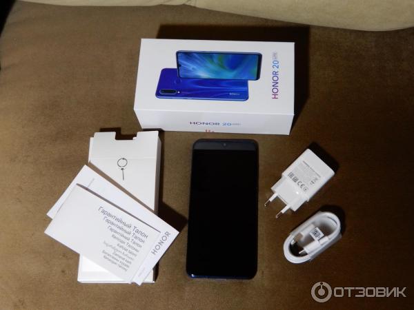 Смартфон Huawei Honor 20 Lite фото