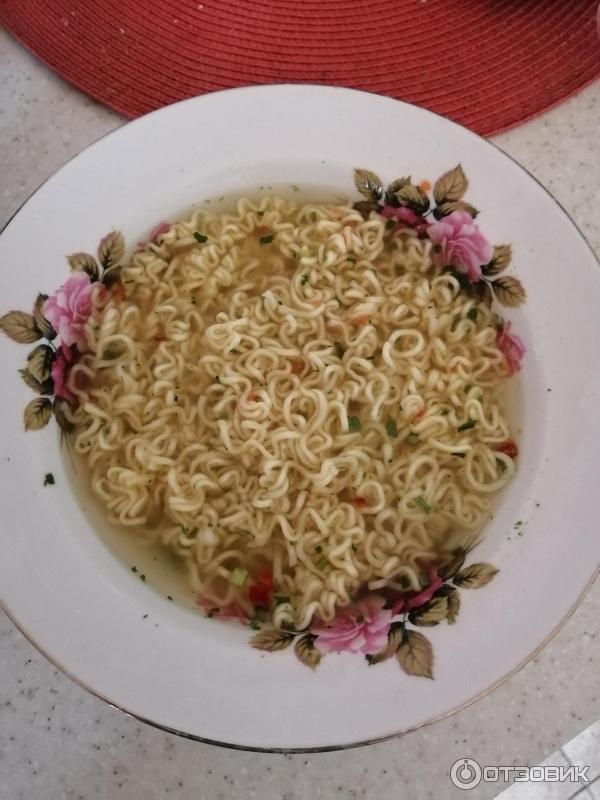 Постная паста. Постные макароны. Есть макароны в пост. Макароны сухие. Вилка для спагетти.