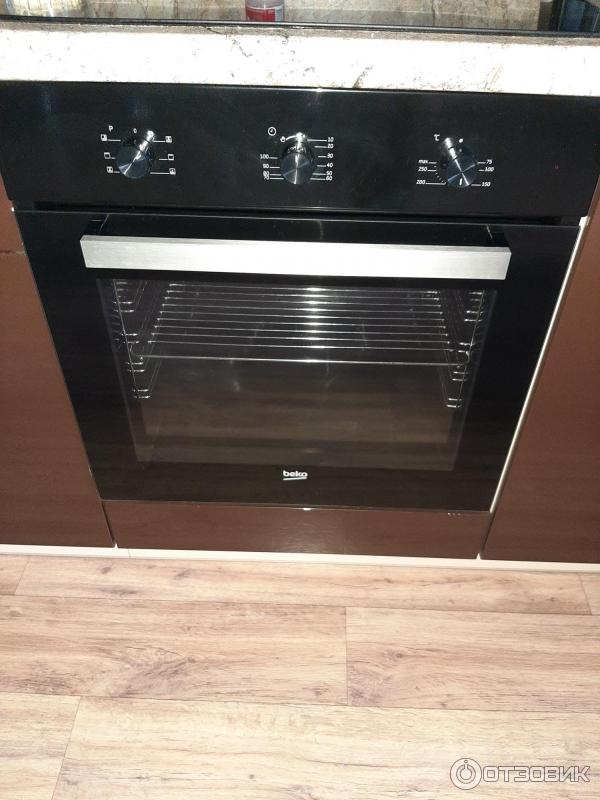 Духовой шкаф beko bie24100b