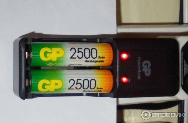 Комплект зарядное устройство GP PB330 и 4 аккумулятора GP АА (LR6) 2500 mAh