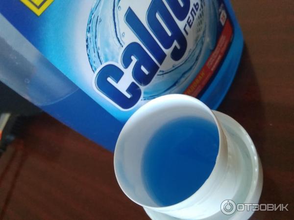 Жидкое средство против накипи для стиральных машин Calgon 2в1 фото