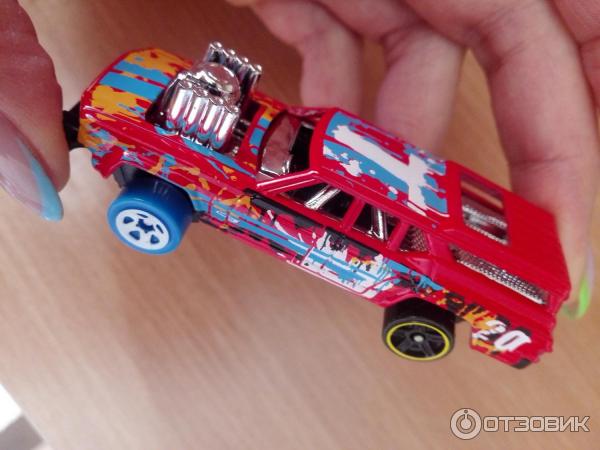 Детские машинки Hot Wheels фото