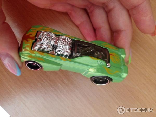 Детские машинки Hot Wheels фото