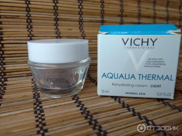 Легкий увлажняющий крем для лица Vichy Aqualia Thermal 48 часов фото