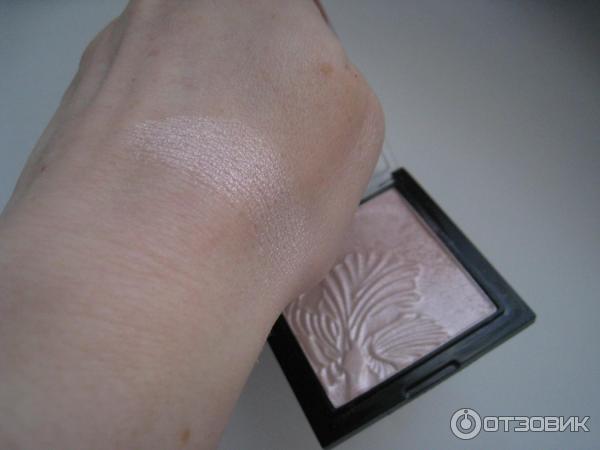 Хайлайтер Wet'n'Wild Megaglo Highlighting Powder фото