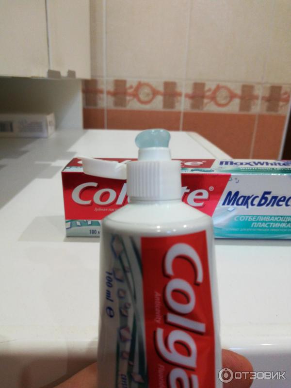 Зубная паста Colgate Макс Блеск с отбеливающими пластинками фото