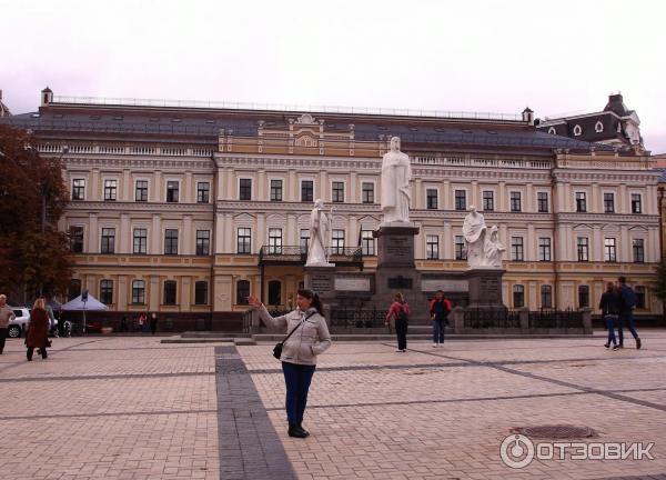 Историческое кольцо Киева (Украина, Киев) фото