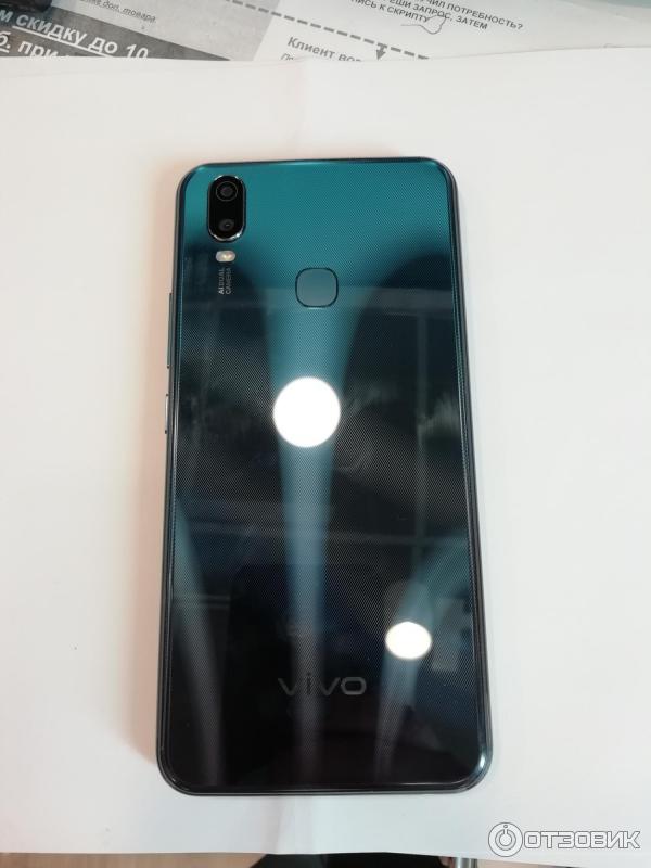 Смартфон Vivo Y11 фото