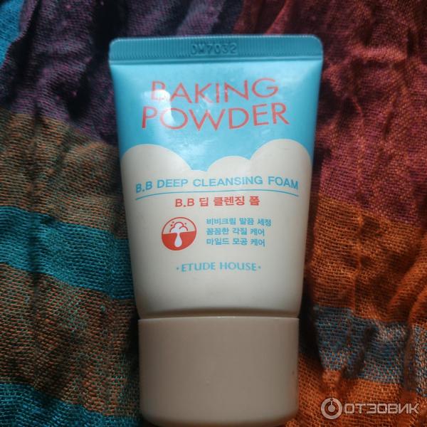 Очищающая пенка Etude House Baking Powder Pore&BB Deep Cleansing Foam фото