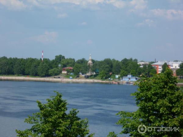 Набережная реки Волги (Россия, Ярославль) фото