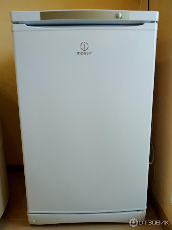 Indesit морозильный шкаф indesit sfr 100