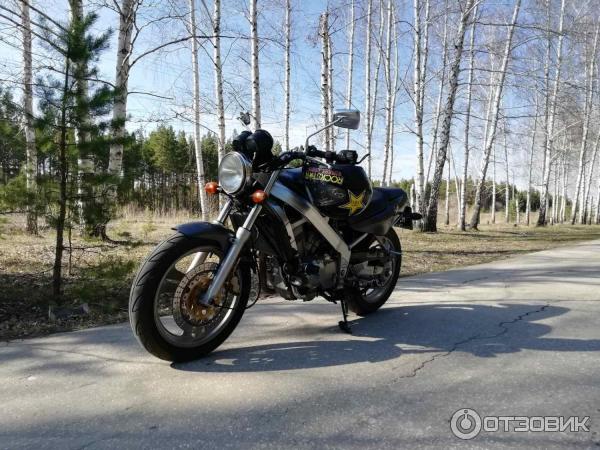 Мотоцикл Honda Bros 400 фото