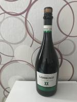 Винный напиток газированный Вагрус, LAMBRUSCO BIANCO белое полусладкое фото