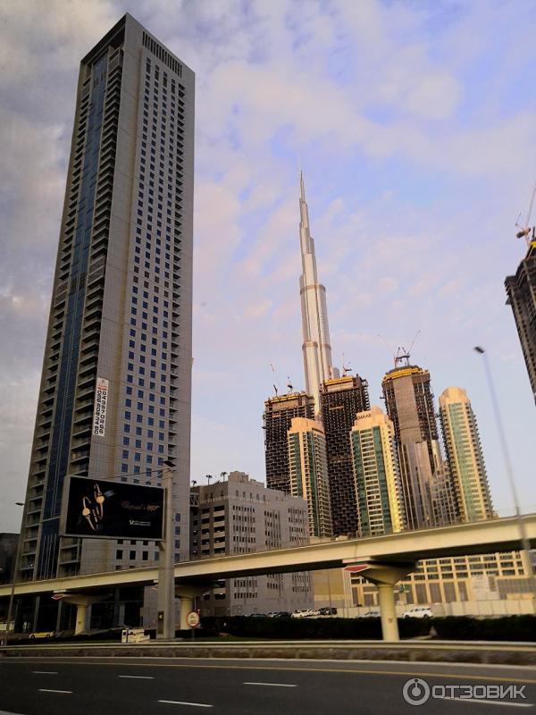 Небоскреб Burj Khalifa (ОАЭ, Дубай) фото