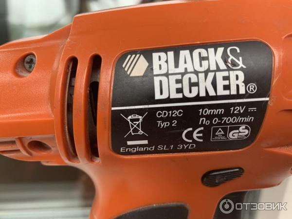 Аккумуляторная дрель-шуруповерт Black&Decker CD12CAH фото