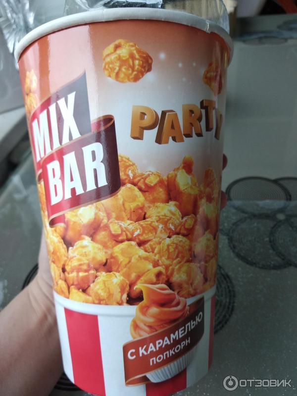 Mix popcorn