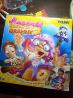 Настольная игра Tomy "Не Разбуди Бабулю!" фото