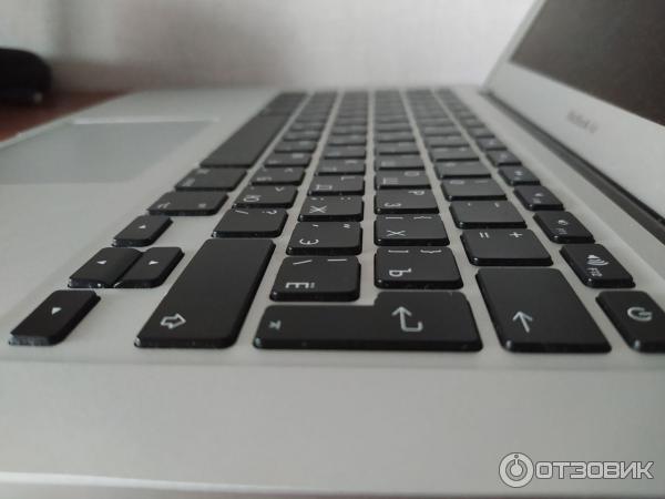 Ноутбук Apple MacBook Air 13 2017 фото