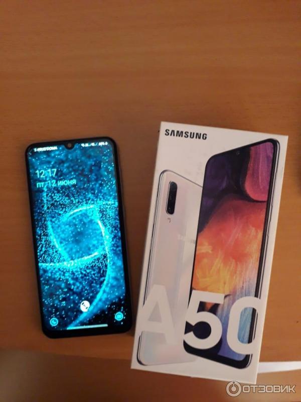 Смартфон Samsung Galaxy A50 фото