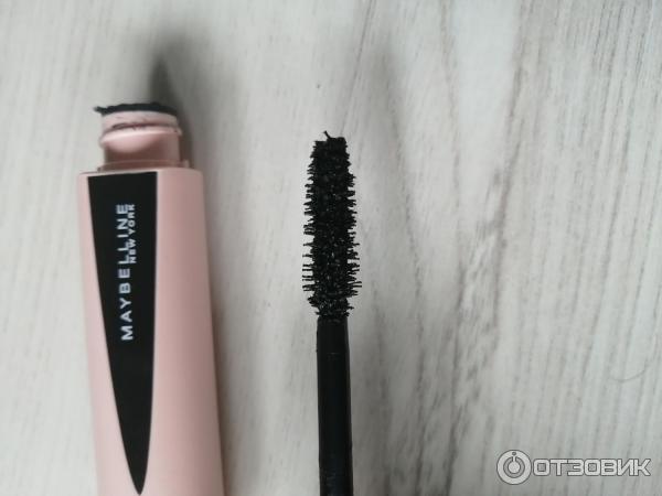 Тушь для ресниц Maybelline Total Temptation фото