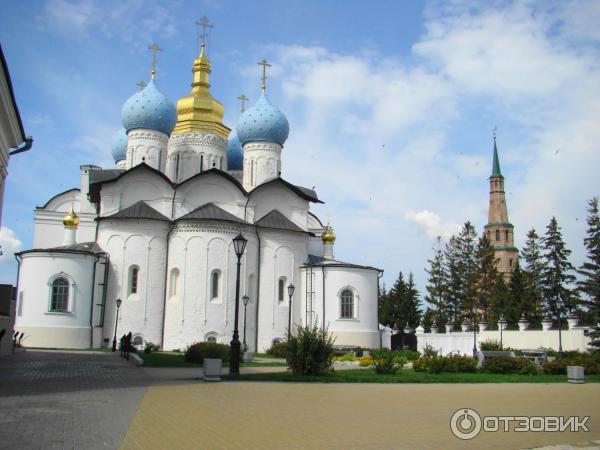 Вид на Благовещенский собор и башню Сююбике