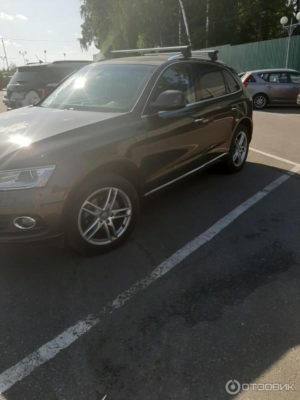 Автомобиль Audi Q5 кроссовер фото