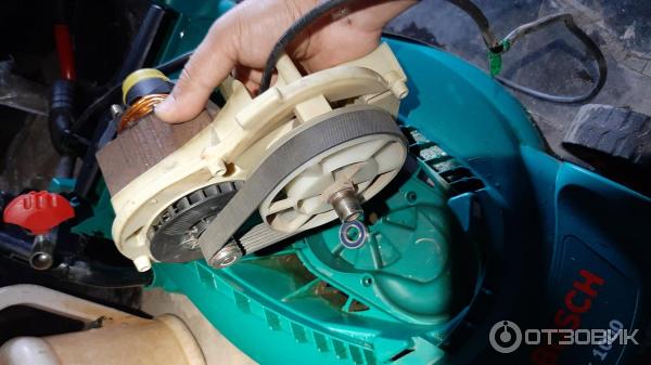 Как снять двигатель газонокосилки