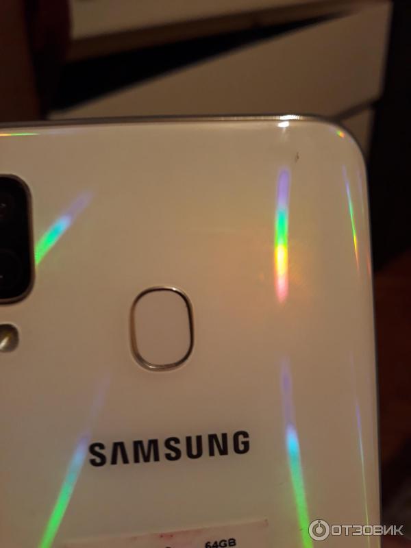 Смартфон Samsung Galaxy A40 фото