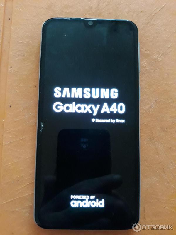 Смартфон Samsung Galaxy A40 фото