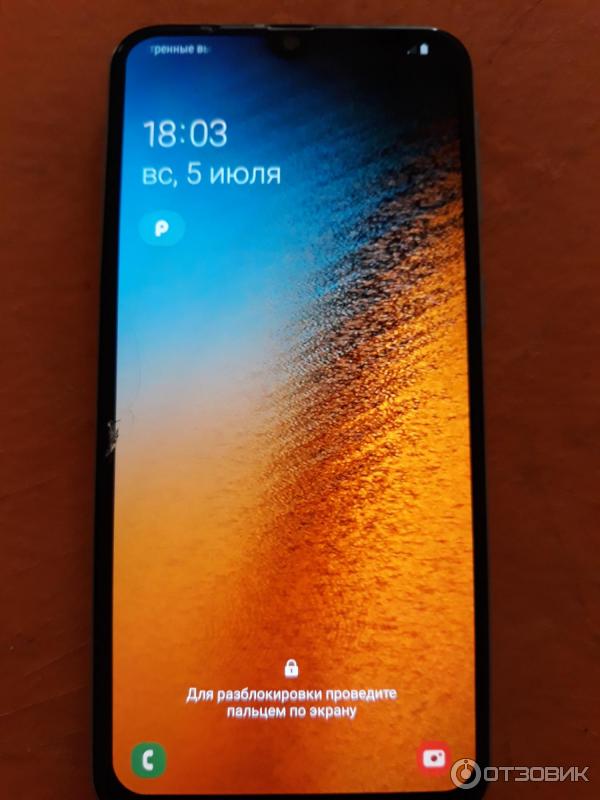 Смартфон Samsung Galaxy A40 фото