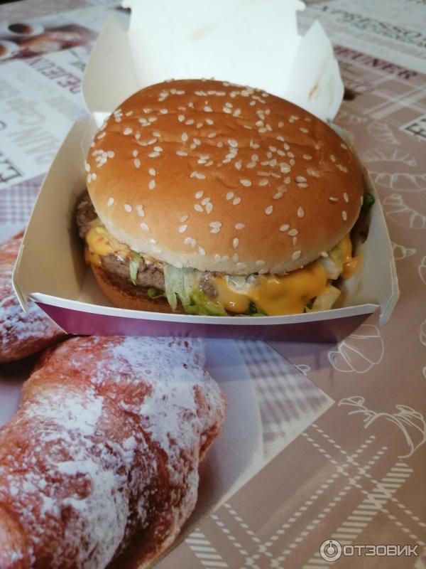 Чизбургер McDonalds деЛюкс фото